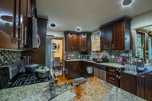 1201 Pinetree Ln, Bartlett, IL 60103 - Photo 11