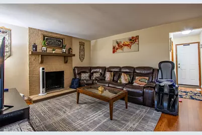 1201 Pinetree Lane, Bartlett, IL 60103 - Photo 13