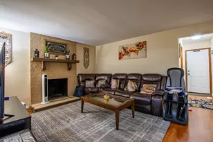 1201 Pinetree Ln, Bartlett, IL 60103 - Photo 13