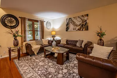 1201 Pinetree Lane, Bartlett, IL 60103 - Photo 23