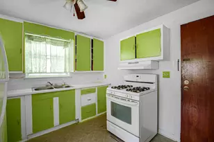 39 McKinley Ave, Steger, IL 60475 - Photo 15