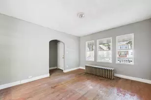 11922 S Perry Ave, Chicago, IL 60628 - Photo 5