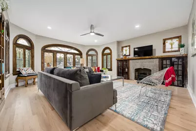 6739 N Rockwell Street, Chicago, IL 60645 - Photo 5