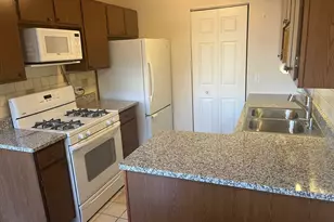 652 Mallard Ct, Bartlett, IL 60103 - Photo 3