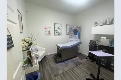 7020 Huntley Road #8, Carpentersville, IL 60110 - Photo 11