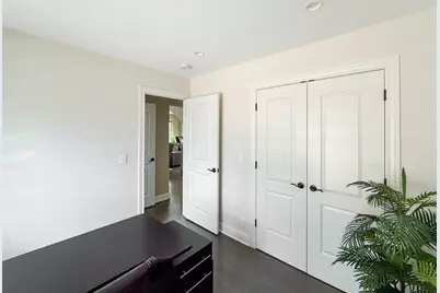 1052 Margret Street, Des Plaines, IL 60016 - Photo 17