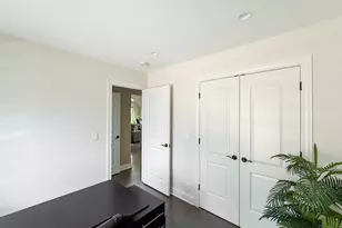 1052 Margret St, Des Plaines, IL 60016 - Photo 17