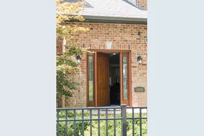 1052 Margret Street, Des Plaines, IL 60016 - Photo 3