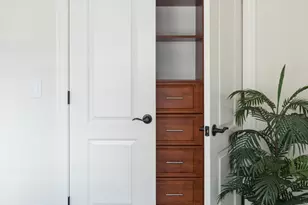 1052 Margret St, Des Plaines, IL 60016 - Photo 19