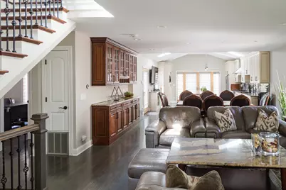 1052 Margret Street, Des Plaines, IL 60016 - Photo 9