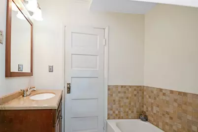 410 N McLean Street, Bloomington, IL 61701 - Photo 17