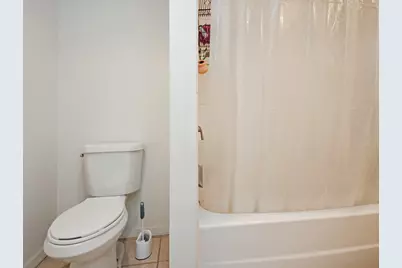 410 N McLean Street, Bloomington, IL 61701 - Photo 19