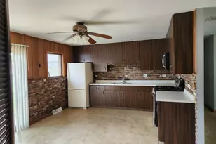 7713 Brookhaven Ave, Darien, IL 60561 - Photo 11