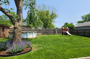 7713 Brookhaven Ave, Darien, IL 60561 - Photo 21