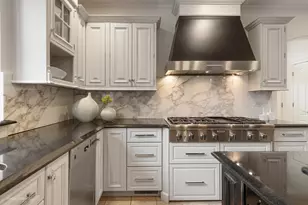 734 Highview Ave, Glen Ellyn, IL 60137 - Photo 9