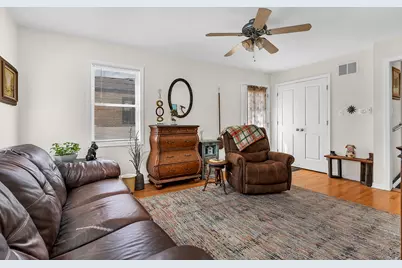 17803 Escanaba Avenue, Lansing, IL 60438 - Photo 11