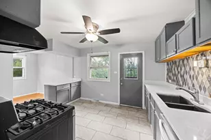 3425 Birchwood Dr, Hazel Crest, IL 60429 - Photo 13