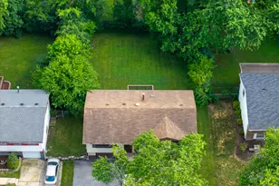3425 Birchwood Dr, Hazel Crest, IL 60429 - Photo 5