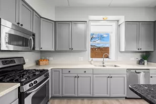 133 W Palatine Rd, Palatine, IL 60067 - Photo 11