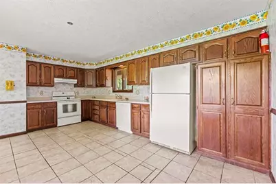 8231 Highview Drive, Winnebago, IL 61088 - Photo 13