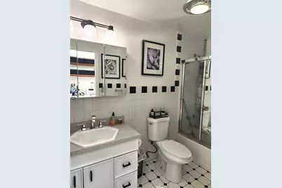 2025 N Sawyer Avenue, Chicago, IL 60647 - Photo 21