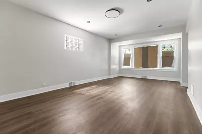 8647 S Kingston Avenue, Chicago, IL 60617 - Photo 3