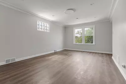 8647 S Kingston Avenue, Chicago, IL 60617 - Photo 13