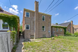 8647 S Kingston Ave, Chicago, IL 60617 - Photo 25