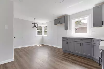 8647 S Kingston Avenue, Chicago, IL 60617 - Photo 15