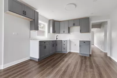 8647 S Kingston Avenue, Chicago, IL 60617 - Photo 17