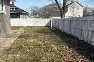 124 S Raynor Ave, Joliet, IL 60436 - Photo 5