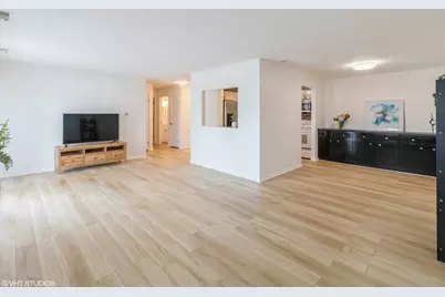 3110 Pheasant Creek Drive #110, Northbrook, IL 60062 - Photo 3