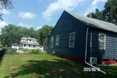 427 E Oak Street, Watseka, IL 60970 - Photo 3