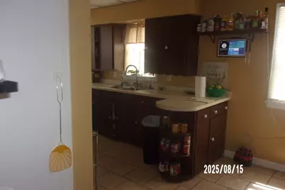 427 E Oak Street, Watseka, IL 60970 - Photo 13