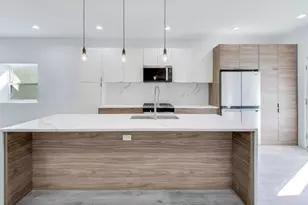 1721 W Arthur Ave, Chicago, IL 60626 - Photo 9