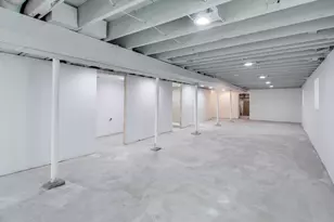 1721 W Arthur Ave, Chicago, IL 60626 - Photo 29