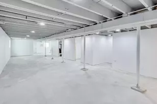 1721 W Arthur Ave, Chicago, IL 60626 - Photo 17