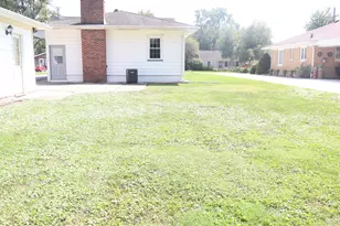 1522 E Hickory St, Streator, IL 61364 - Photo 3