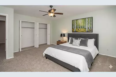 11 Cypress Square, Elgin, IL 60123 - Photo 9