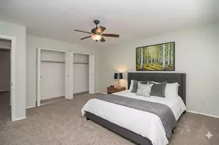 11 Cypress Square, Elgin, IL 60123 - Photo 9