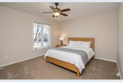 11 Cypress Square, Elgin, IL 60123 - Photo 11