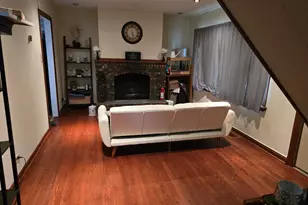 6825 La Porte Ct, Bridgeview, IL 60455 - Photo 9