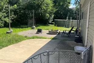 6825 La Porte Ct, Bridgeview, IL 60455 - Photo 3