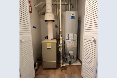 9810 Warren Avenue, Oak Lawn, IL 60453 - Photo 15