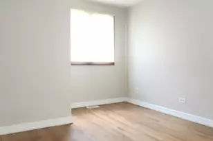 9810 Warren Ave, Oak Lawn, IL 60453 - Photo 5