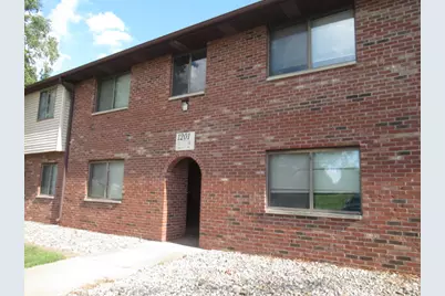 1201 Clifford Drive #4, Urbana, IL 61802 - Photo 1