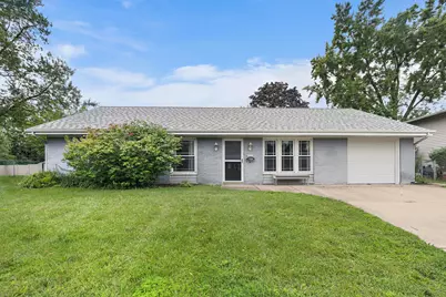 7784 Huntington Cir S, Hanover Park, IL 60133 - MLS 12448261