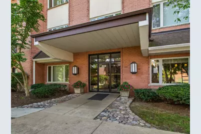 209 Rivershire Lane #403, Lincolnshire, IL 60069 - Photo 1