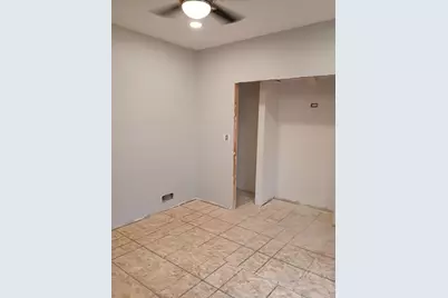 10217 S Lowe Avenue, Chicago, IL 60628 - Photo 11
