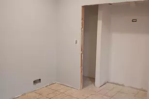 10217 S Lowe Ave, Chicago, IL 60628 - Photo 11